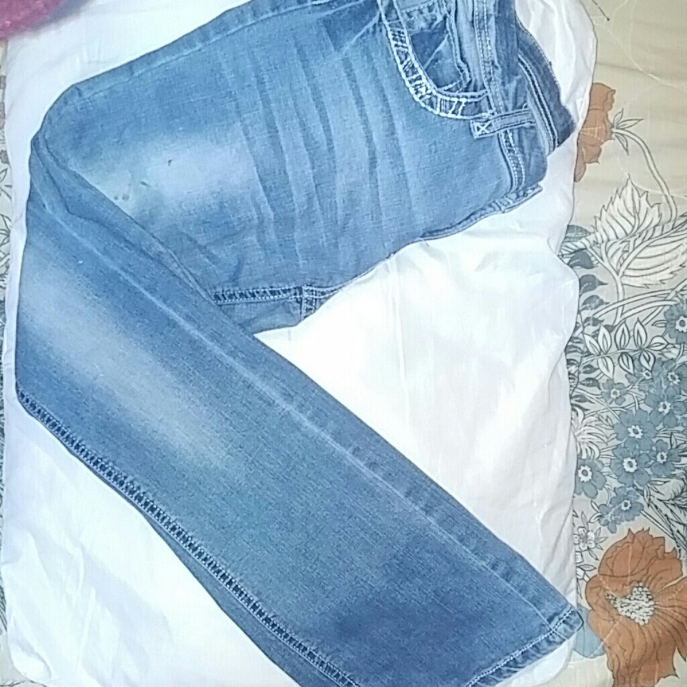 Cute vanilla star distressed denim blue jeans